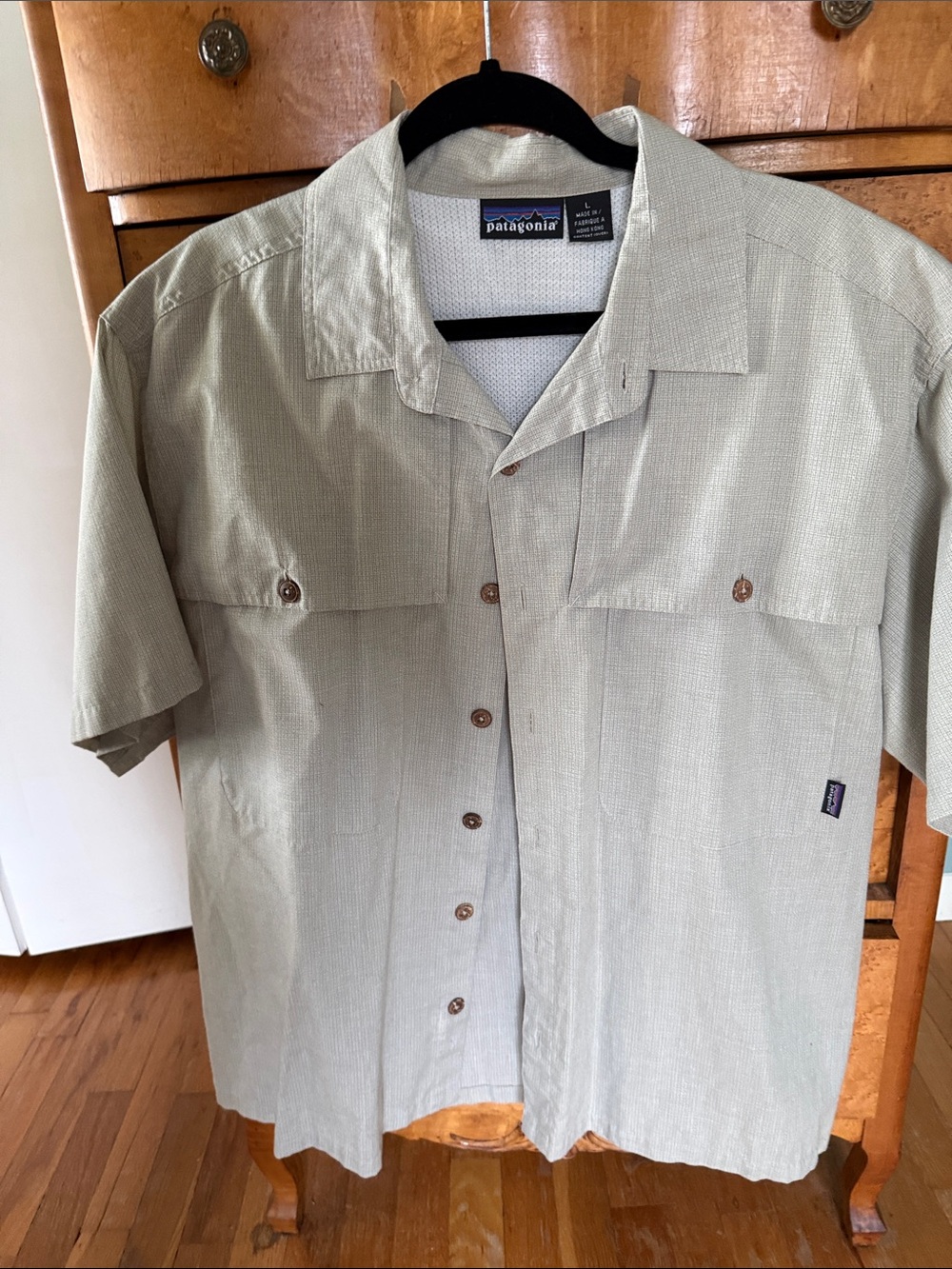 Patagonia Men’s Short-Sleeve Button-Up Fishing Style Shirt - Light Olive